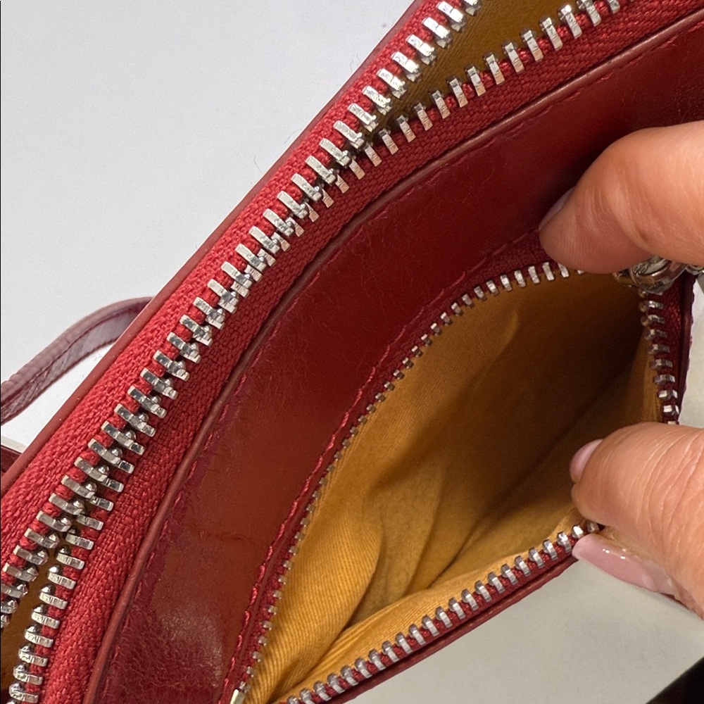 HOBO WOMEN’S RED LEATHER INTERNATIONAL CROSSBODY PURSE - Picture 7 of 9